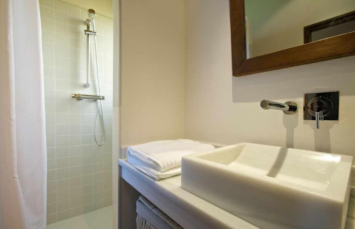 Complejo rural Capacidad para 22 personas Gerona Habitación foto