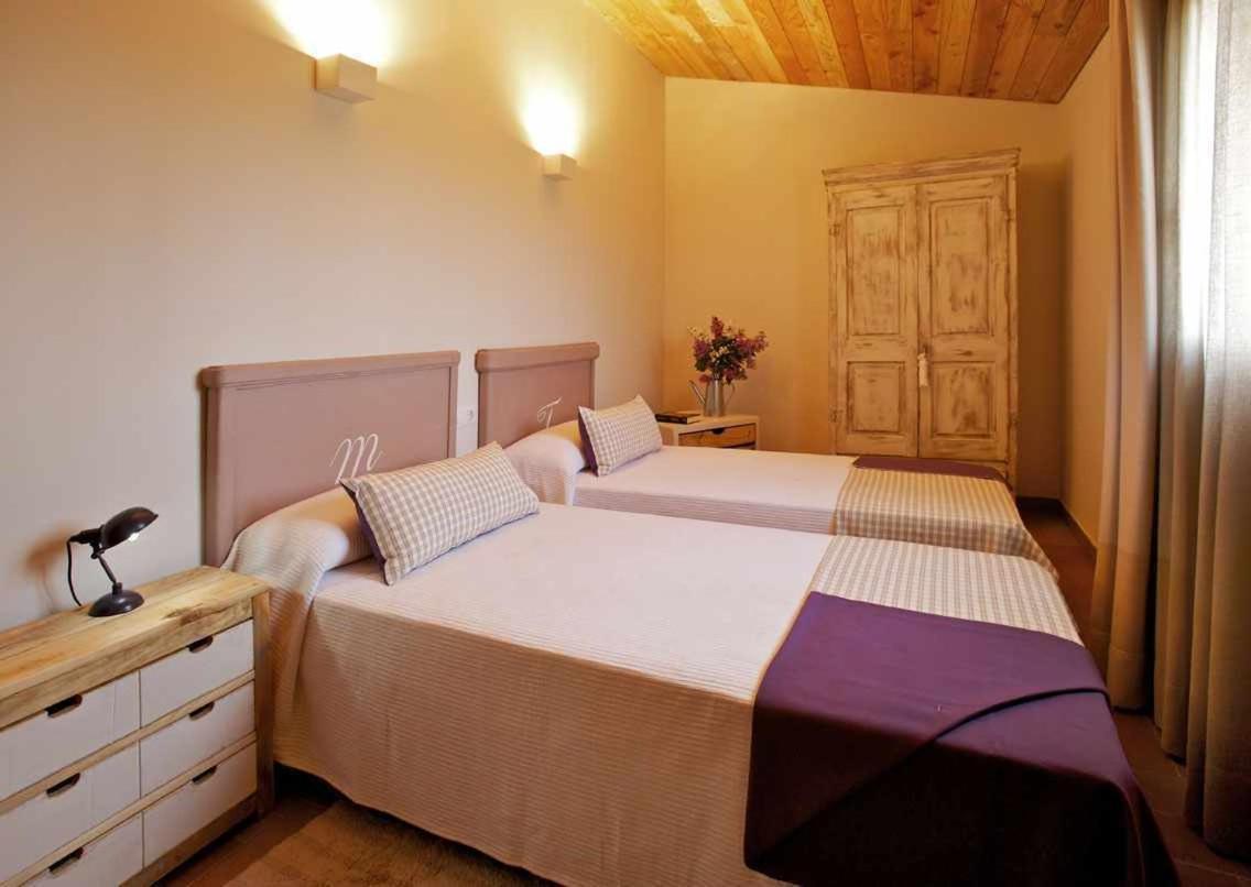 Complejo rural Capacidad para 22 personas Gerona Habitación foto